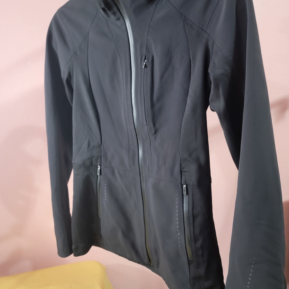 lululemon athletica Women's Utility Jacket in Black - Picture 12 of 12